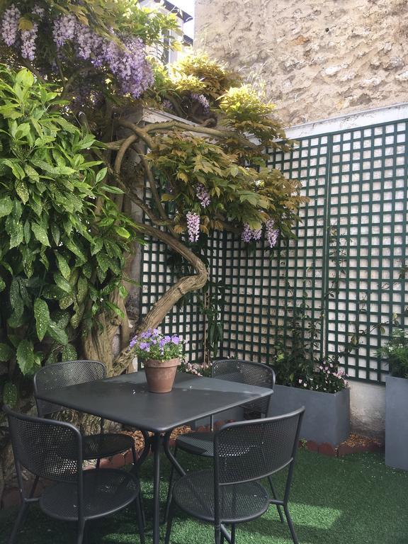 مبيت وإفطار فونتانبلو Wisteria المظهر الخارجي الصورة